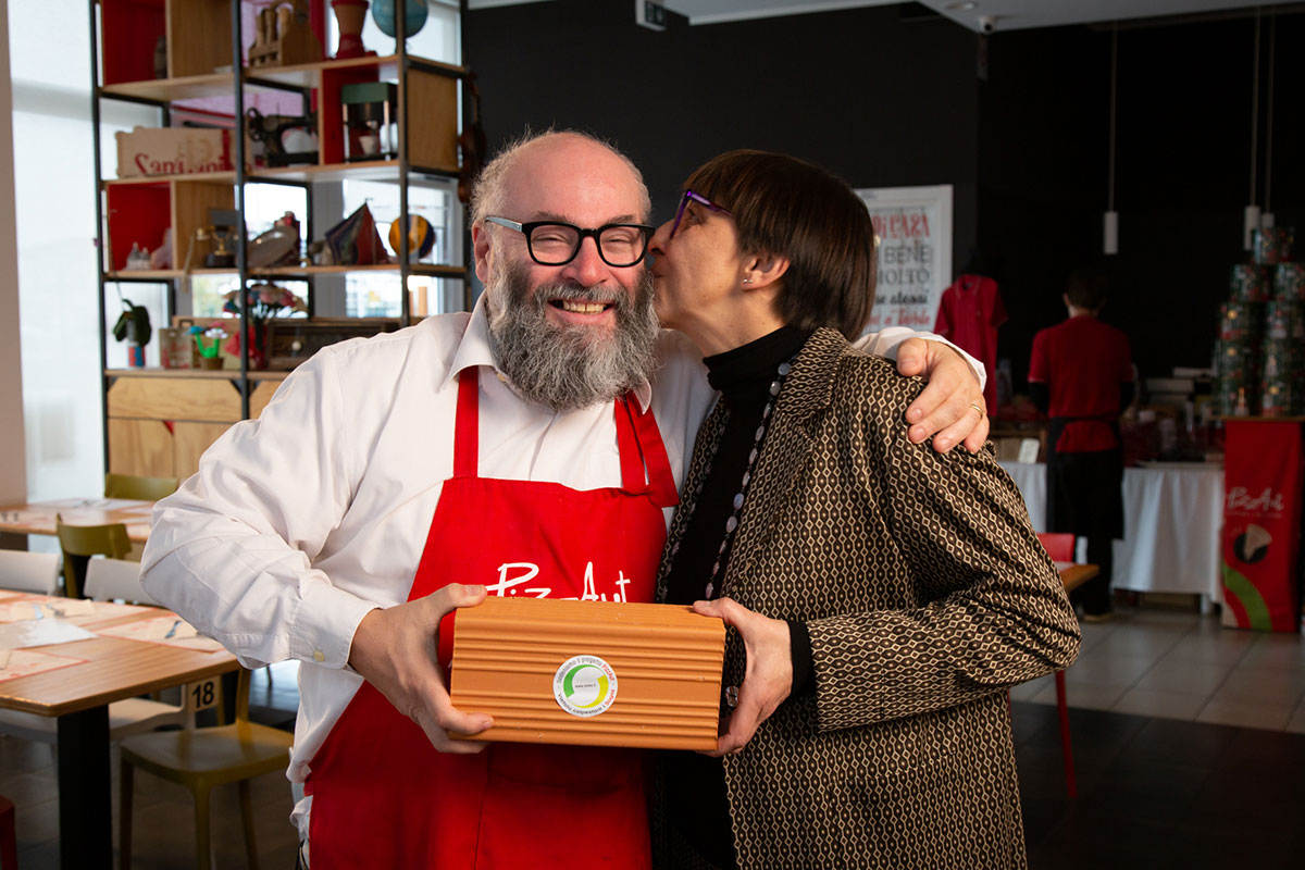 Christmas 2022: Steba supports PizzAut social project